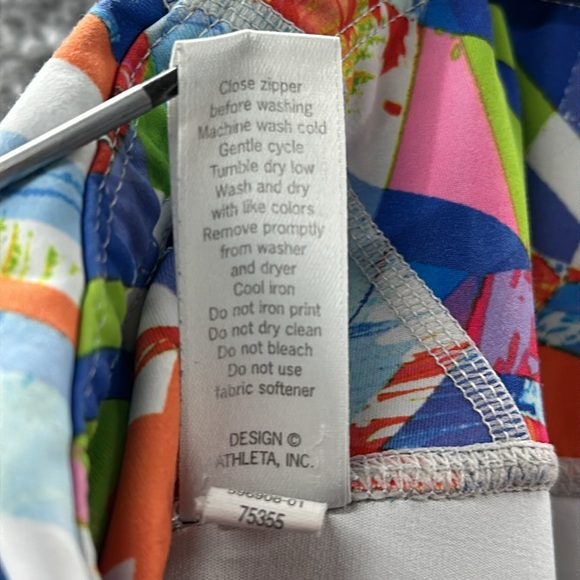 Athleta Kaleidoscope Sonar Capri Leggings White & Multi Colors Size XLT - Picture 11 of 12